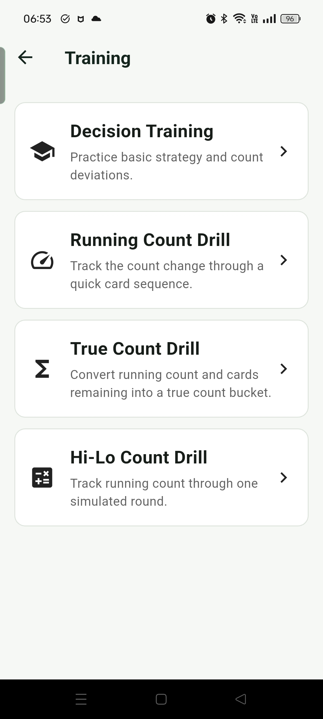 訓練首頁顯示 Decision Training、Running Count Drill、True Count Drill 和 Hi-Lo Count Drill